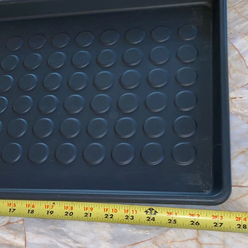 Black Rubber Tray em‎ is the BAGGMUCK shoe tray from IKEA - Picture 4 of 8
